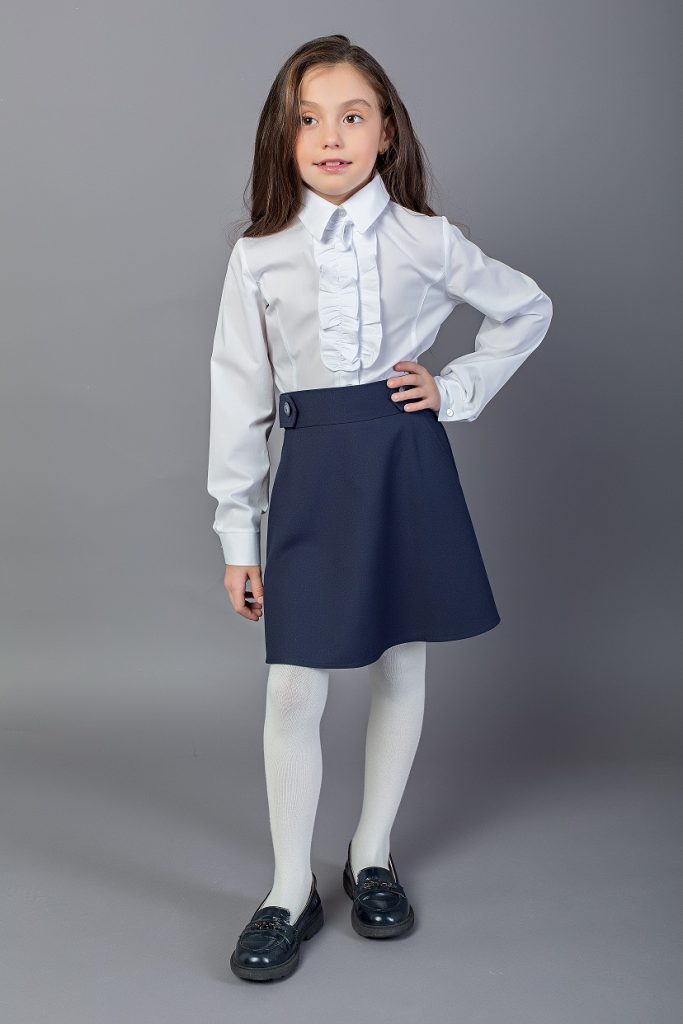 Школьная блузка Д 5272-01 на планке с рельефами на полочке